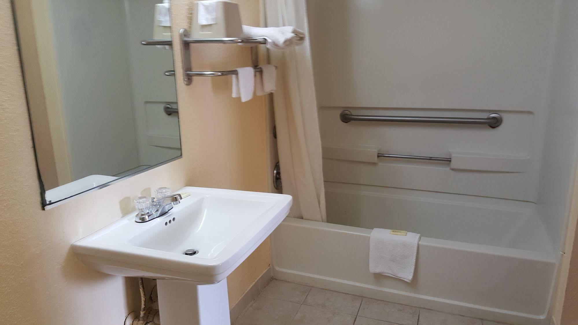 Western Inn Union City Bagian luar foto