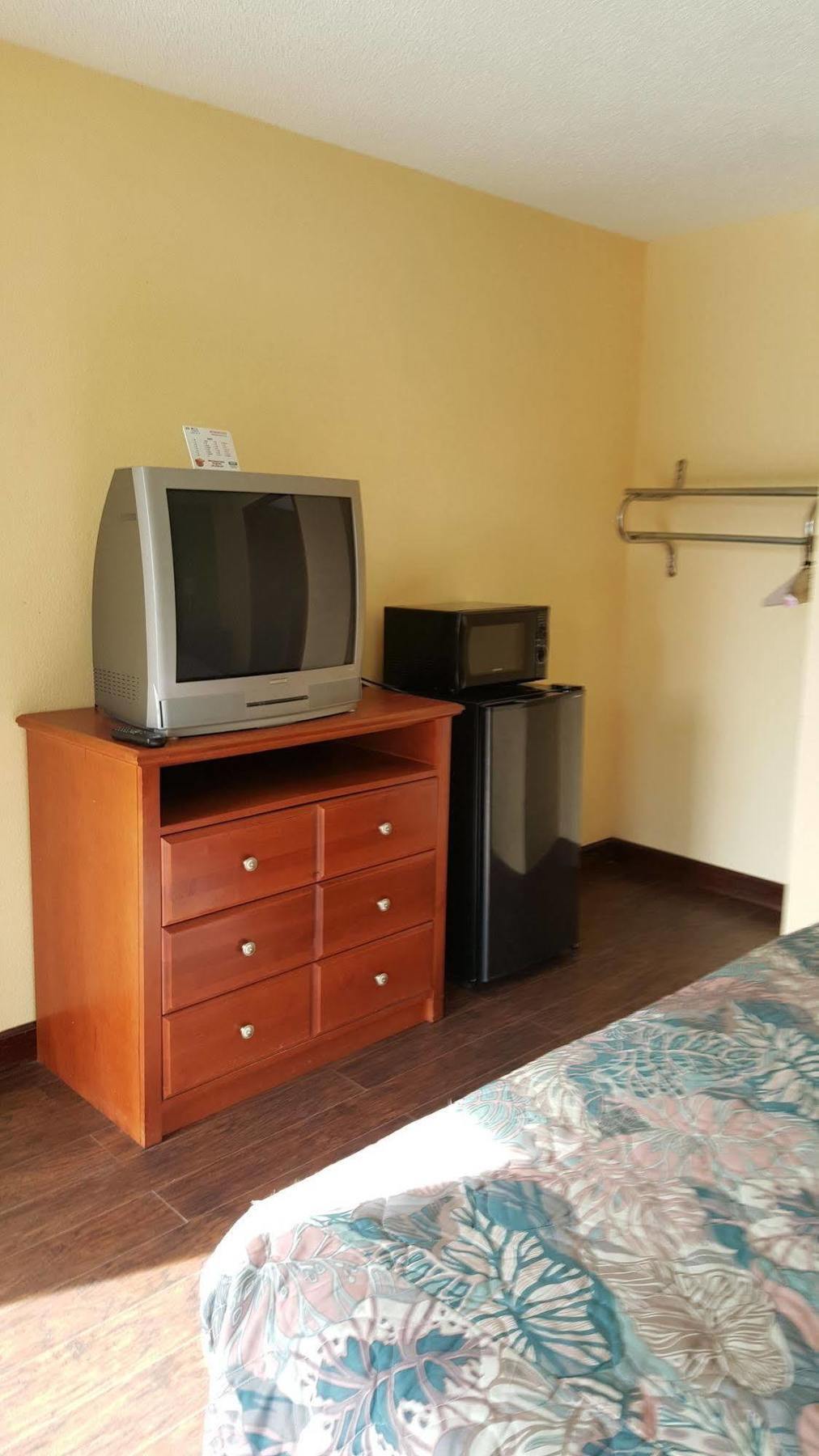Western Inn Union City Bagian luar foto